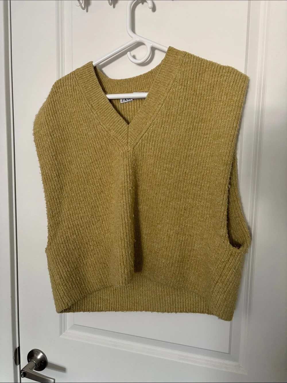 Zara Sweater Vest - Picture 1 of 3
